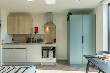 Sky View Studio at The Brook, Lower Bristol Road, Oldfield Park, Bath, BA23AU - Image 4